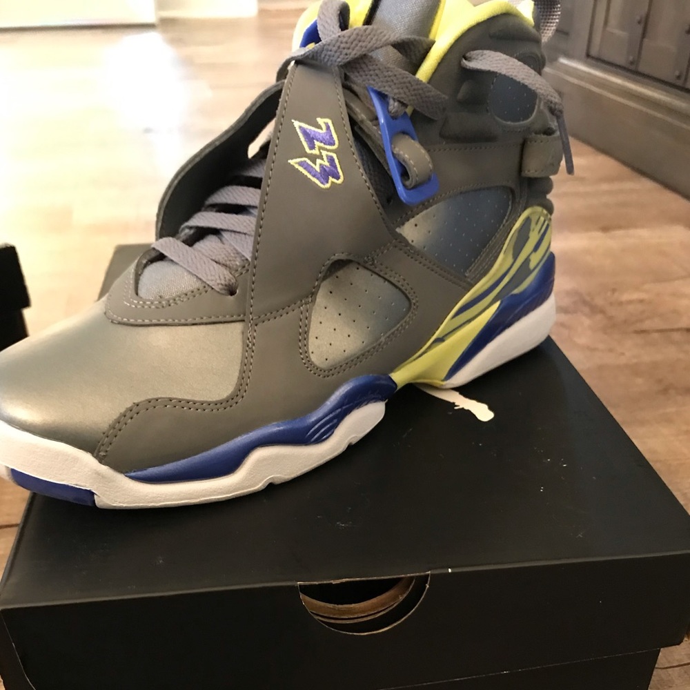 GIRLS Air Jordan 8 Retro GS ‘Laney’